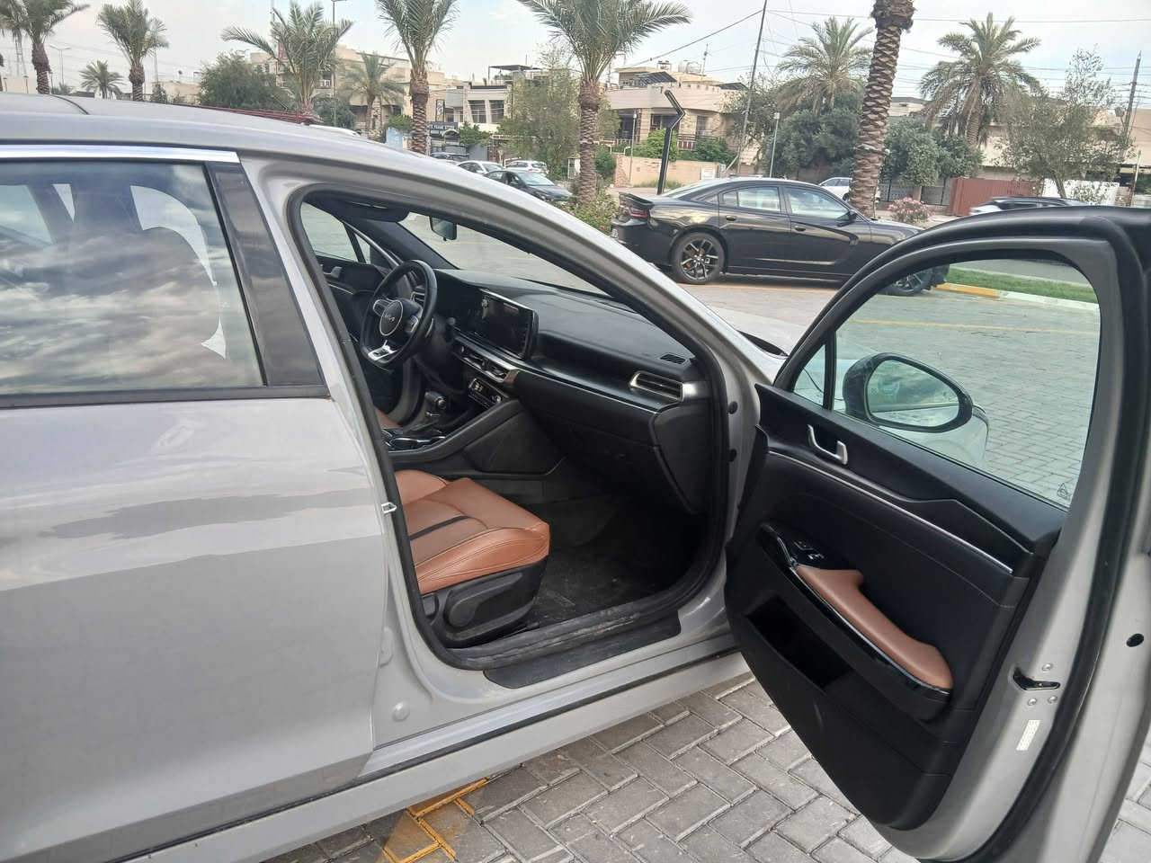 كي فايف موديل ٢٠٢٤.فول مواصفات بنوراما جلد كرسي كهرباء وتدفع تشغيل عن بعد رادار امامي  نقطه عمياع تحديد مسار شفتات للستيرن شاشه كبيره مكينه الفين وخمسمائة تربو ماشية٧الف تبدليل ٣قطع مكان السيارة بغداد سعر(160$)بدون رقم استفسار اتصل ***********
