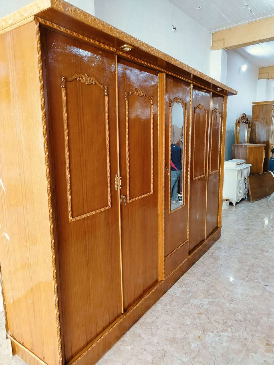 السلام عليكم كنتور مستخدم *********** عنوان واسط العزيزيه شارع التربيه
