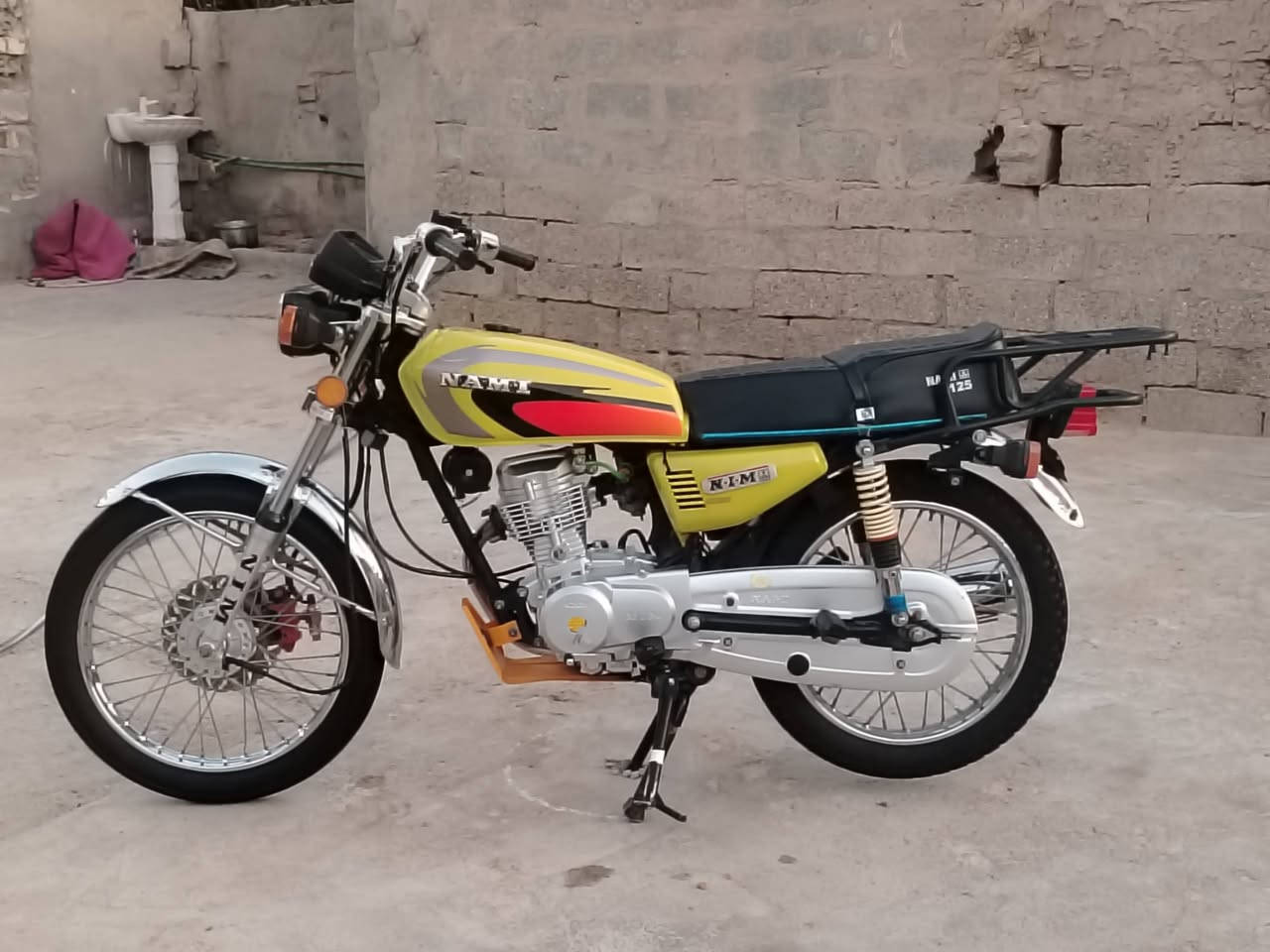 البيع دراجه اربعه كير 23 كفاله عامه من عده مبدل بيه وبفات دراجه احله من الصوره  اوراق اصوليه شرط ترقيم    سعر 1050وبيه مجال مكان  قضاء الحي  الرقم ***********
