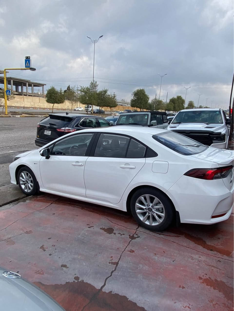 تويوتا كرولا هايبرد ٢٠٠٠ هةزار رويشتووه هيجي نيه زور زور خاوينه بالي لو تيخرايه كاهية بلادي دةسكاري نةكراوه فول مولصفات بو بةيوةندي كردن *********** أربيل, العراق
