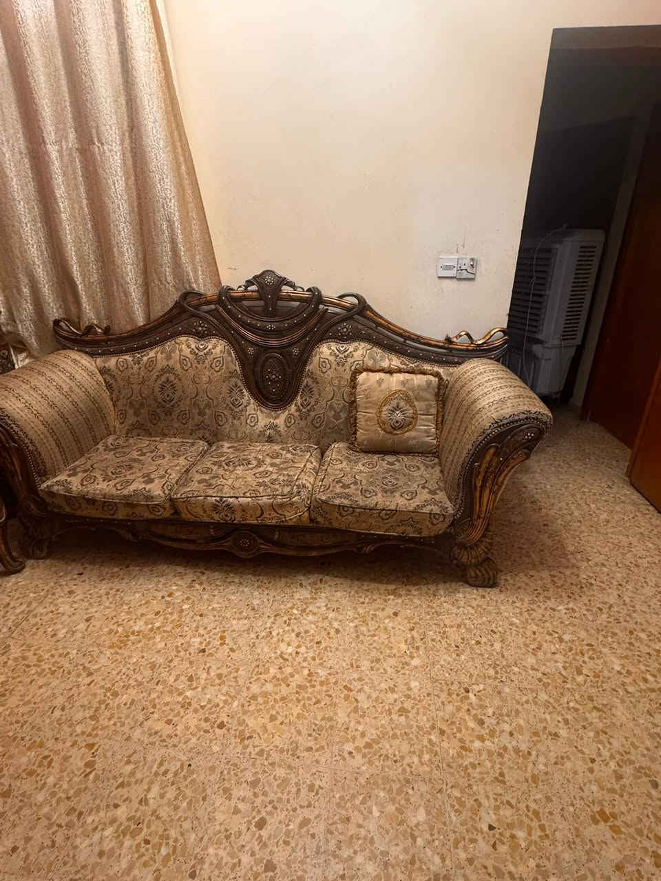 أسلام عليكم اغراض بيت للبيع


**إذا كنت صاحب هذا الإعلان وتريد حذفه لأي سبب، رجاءا أرسل رسالة إلى الدعم الفني**