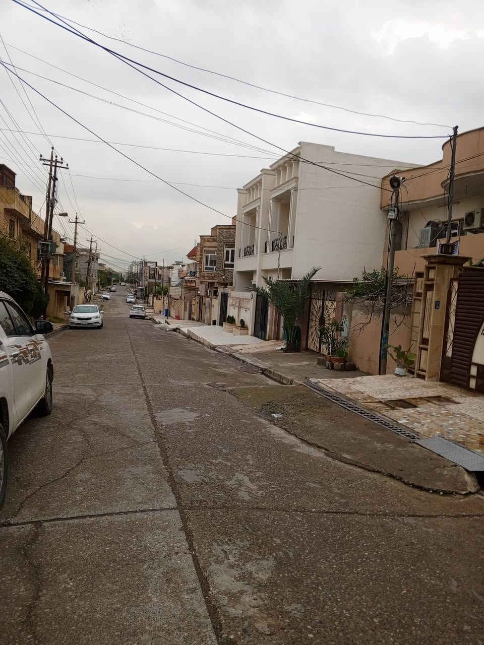 📢( إعلانـــ  إعلانــــ ) 📢
📢 دار للـبيــع                     
◾️ العنوان/الصديق الاولى مقابل جامع صلة الارحام 
◾المساحة220 واجهه 11معزول بدرج خارجي 
◾️طابق الاول غرفتين نوم وهول واستقبال ومطبخ
      وصحيات 
 ◾الطابق الثاني 3 غرف نوم  وصحيات وبيتونه 
◾ لمعرفة الاسعار وباقي العروض 
    على رابط التلكرام 
  https://t.me/+qTZcegvM12c4NmNi 

☑️ للاستفسار مــراجعــــة #مكتــــب_البـحريـــن
حــــي الحدبــــاء قــــرب مرطبــــات البحريــــن
او الاتصــــال علــــى الارقـــام : 
                              ***********
📞‏ *********** ‏
