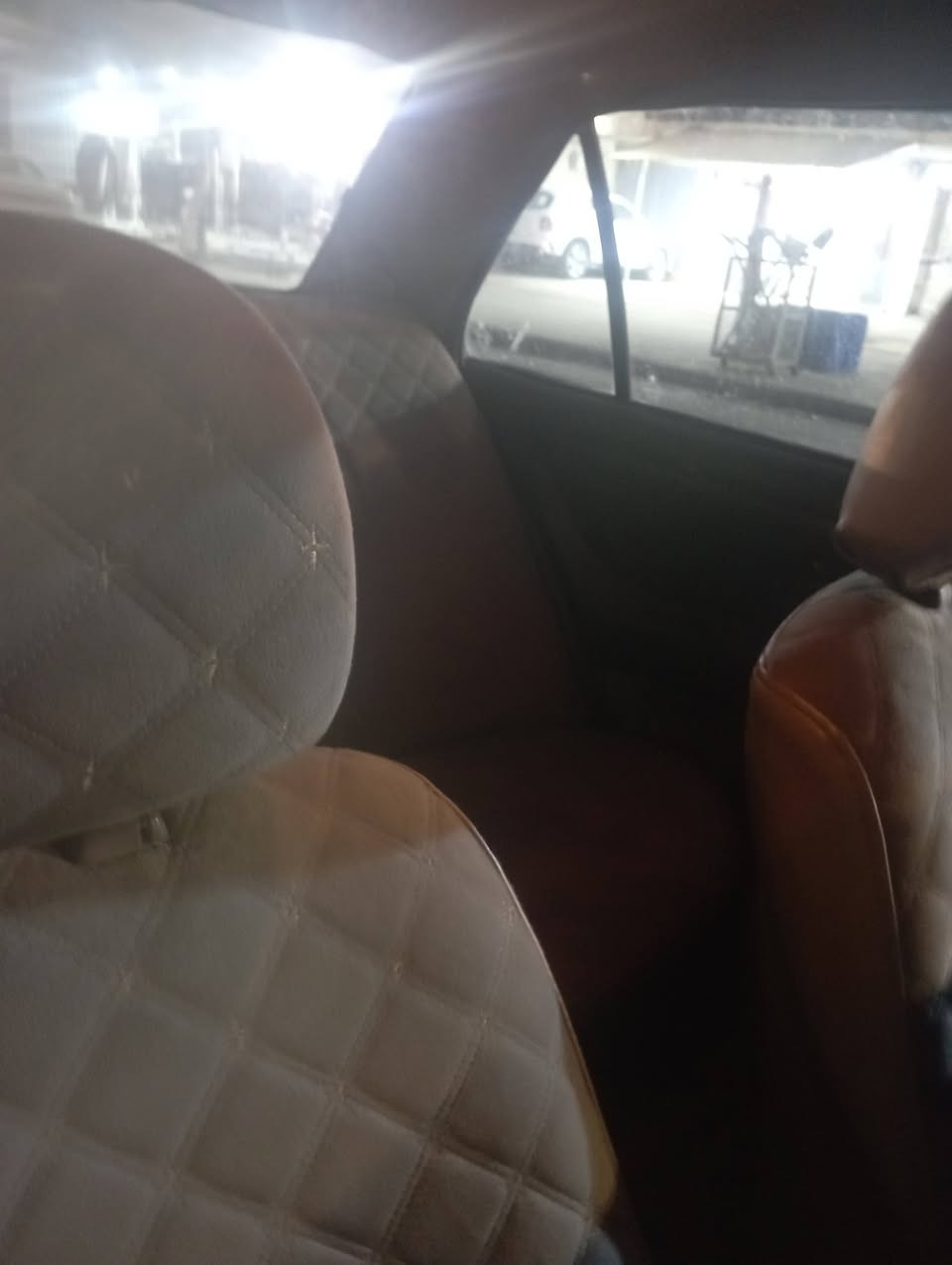 نظرا للوعود الكاذبة تم اعادة النشر
السلام عليكم للبيع فقط 

بروتون موديل 2005  المواصفات 
كير اوتوماتك , رقم الماني نجف , كشر السيارة جيد , تبريد شغال , كهربائيات شغالة مع شاشة وكاميرا خلفية , عيبها المكينة تبخر فقط سعرها ب25 ورقة وبيها مجال 
مكاني بغداد شارع فلسطين
للاستفسار ***********
