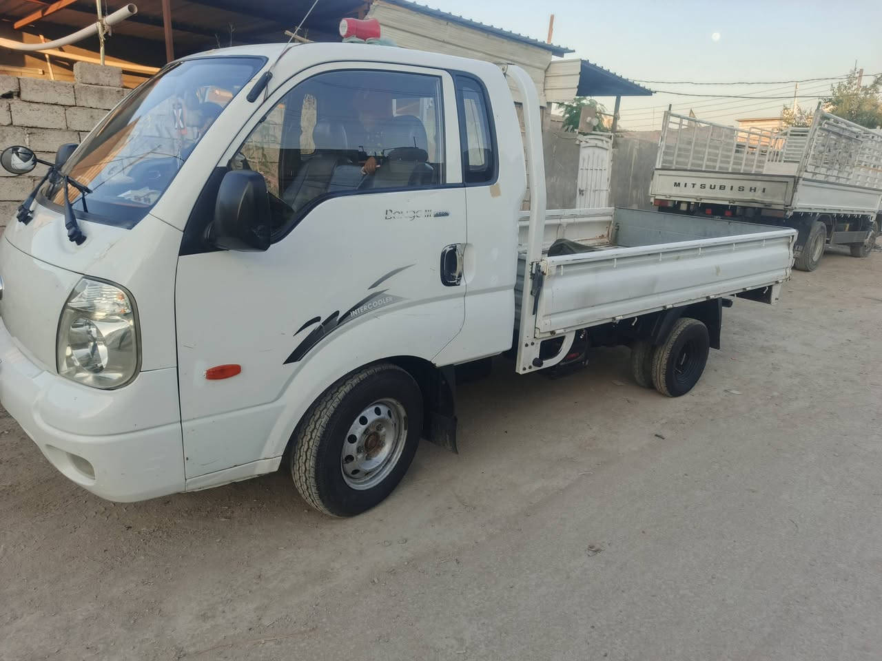 السلام عليكم ورحمه الله وبركاته اخواني عندي بنكو موديل 2005 وضع شركه ابلاديه سياره مكينه وكير جدد رقم شاصي واضح تحويل مباشر مكان بابل السعر 67 وبيه مجال وضريبه وره المشتري هاذ رقمي *********** واني خادم
