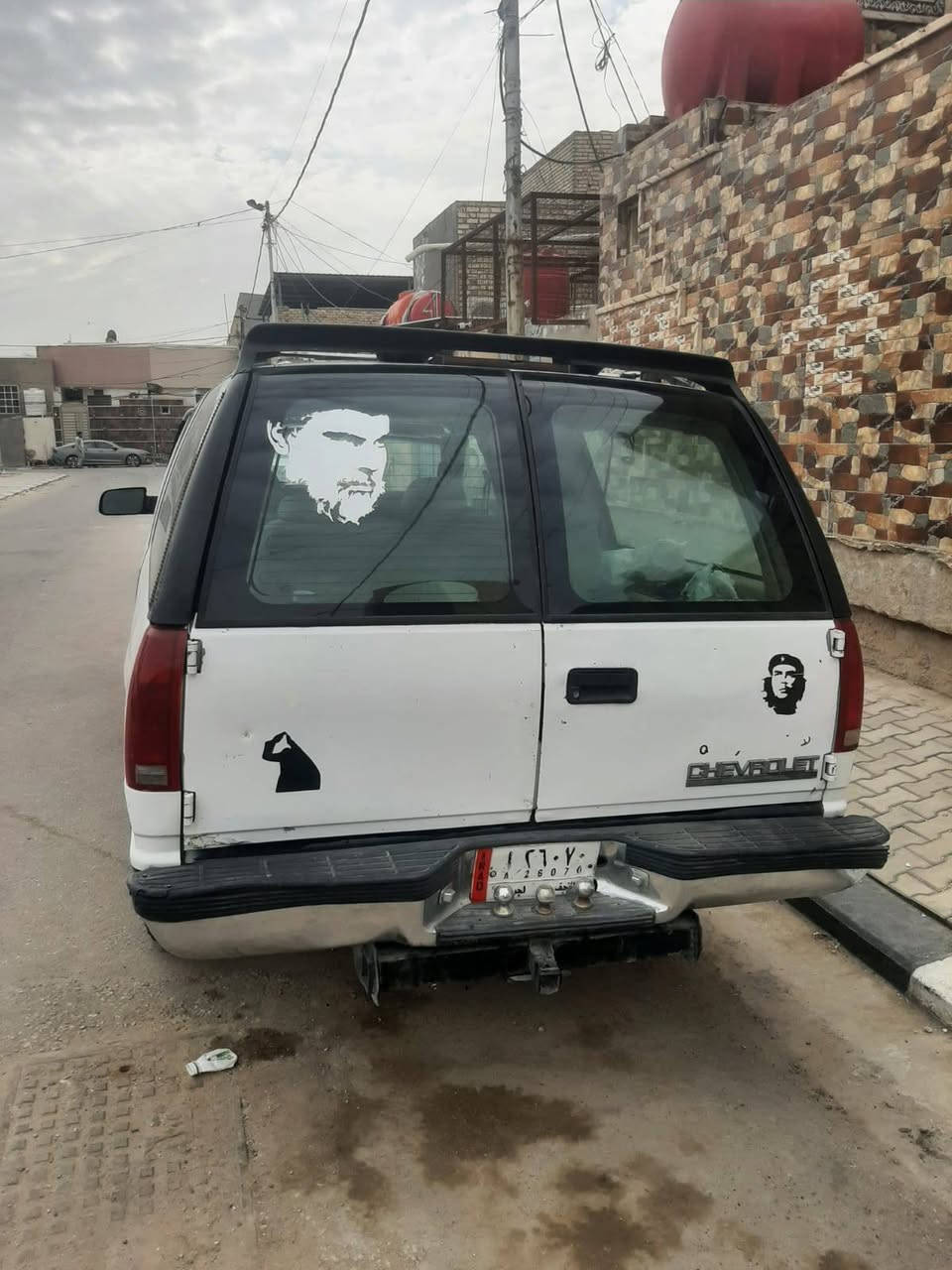 سيارة بهبهان للبيع كير1000 
محرك 350
تخم تاير و داخلها نظيف 
سيارة جديدة سعرها 35 
***********
مكاني نجف
