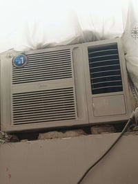 مكيف للبيع لعام مشتري شرط ثلج وماداخل تصليح السعر 300وبي مجال 07740002...