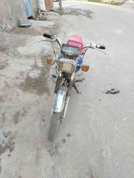 دراجه إيراني البيع.
أوراقه مفقودات بيعك كوم حديد الاتصال ***********  السعر ٣٠٠ و لمكان بغداد المنصور
