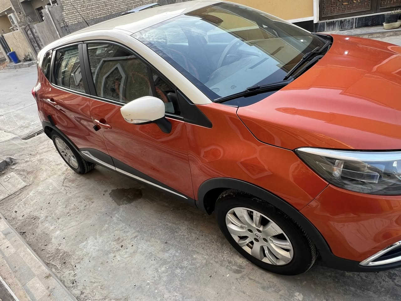 السلام عليكم . رينو كابتشر موديل 2016
مكفوله قطره صبغ مابيها 
يعني سياره جاهزه رقم اربيل 
داخل برتغالي دشبول لد بيبان لد كير + مكينه كفاله السياره ب اسم ابنيه يعني السياره مال بيت 
السعر . 95 وبيها مجال


**إذا كنت صاحب هذا الإعلان وتريد حذفه لأي سبب، رجاءا أرسل رسالة إلى الدعم الفني**