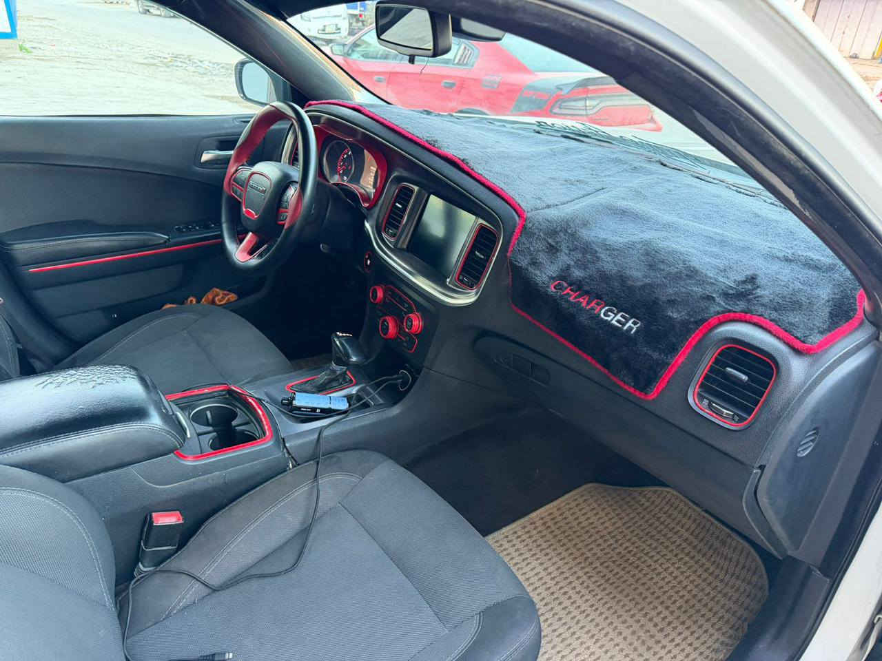 السلام عليكم 
جارجر للبيع موديل 17 وارد أمريكي اصل حادثه موجود بالمنشور بدون دواخل مكينه 3600 كير حداديه تبريد تخم تاير كوله جديد رقم بغداد سنويه ل27  

السعر:158 وبيه مجال 
مكاني : بابل 
للاستفسار:***********
