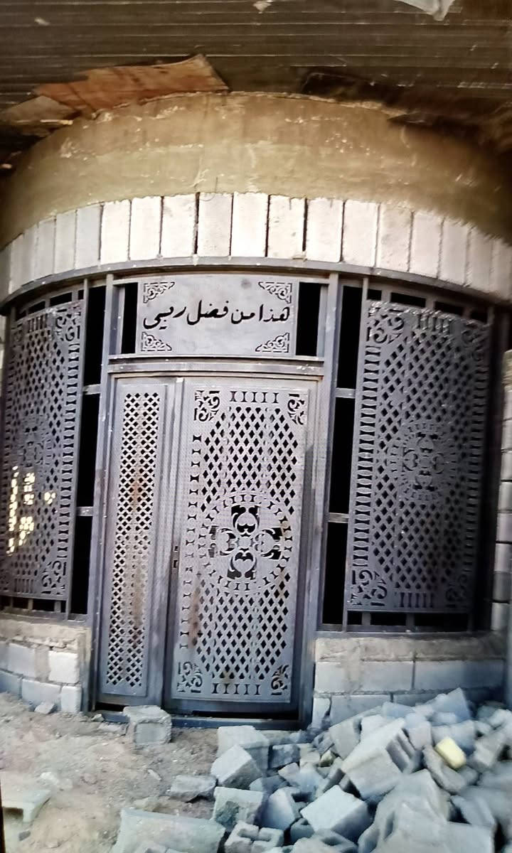 بيت زراعي هيكل شارع المكصب ٠ المساحه 600   العسر 35 مع المجال مكتب عقارات الياسري ***********
