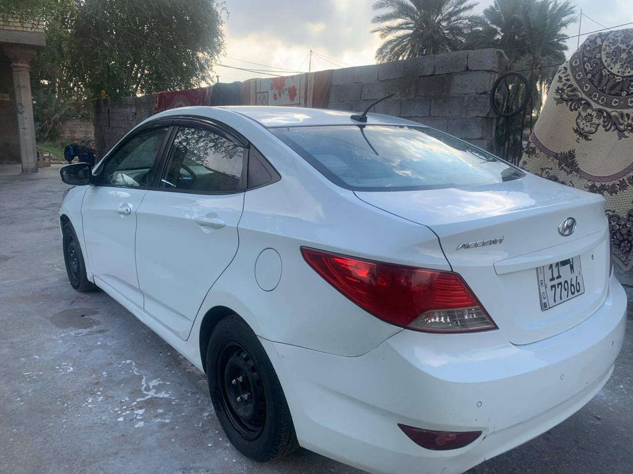 اكسنت موديل 13 امريكي
داخلة بدون حادث 
سرقة قطعتين فقط وتبدلن 
الباقي مكفول كلها ليبل واحد 
دواخل كلها مكفولة  
محرك 1600  
كير محرك تبريد وتخم تاير كله نظيف 
رقم بغداد الدولي 
السعر 87 ورقة وبيها مجال ان شاءالله
مكاني بغداد  ***********
