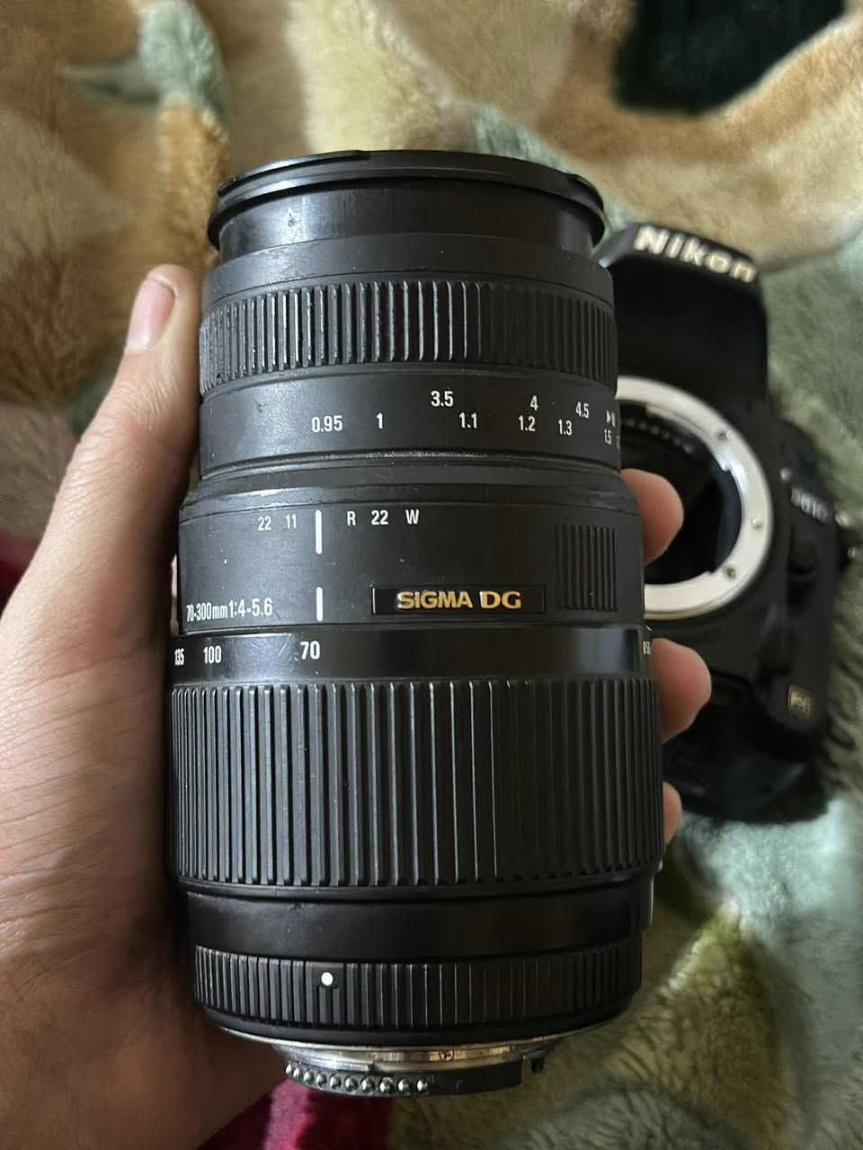 كامره نيكون d610 فول فريم مع زوم سكما 70/300 
السعر 450 الف


**إذا كنت صاحب هذا الإعلان وتريد حذفه لأي سبب، رجاءا أرسل رسالة إلى الدعم الفني**