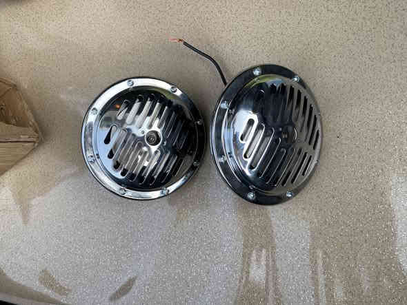 هورنات يراني جدد صارلهن سبوعين السعر 250 ***********
