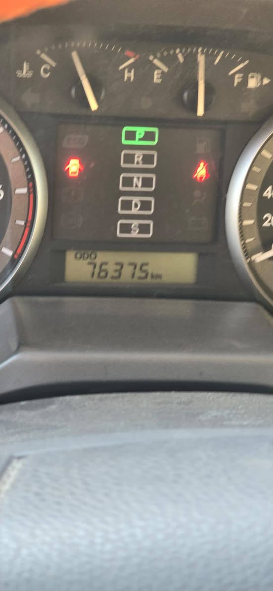 لاندكروز 2017 فطيم اصل فول 1/1 
السياره جديده بمعنى الكلمة استخدام شخصي ☑️
-مكفوله كفاله عامه ماشيه ٧٦ ألف حقيقي 
-مري قلاب + شفط 
-فتحه سلايت 
-زراك لايت ، لايت زنون 
-4 كامرات 
-كشنات جلد اصلي كريمي 
-دبل كشن كهرباء , كشن السائق 3 دكم
-8 ايرباك 
-تشغيل عن بعد 
 مدوشمه جديد
-دبل ماوس 
-فول تحكم 
-7 راكب 
-3 قطع تبريد 
-محرك ٦ سلندر
-فورويل دفع رباعي 
-حساس اصلي ( أمامي ، خلفي ) 
-ويل 18 تخم تاير دلوب جديد وسبير منازل. 
-رقم بغداد بسمي تحويل مباشر
-عدتهه سبيرهه غراضهه كلهن مامستخدمات 
-السياره بشرط محرك كير صدر كلهه بعدهه عل وضع الشركه

💰السعر ٤٧٥$ وبيهه مجال للطيبين
مكان السيارة :-صلاح الدين الدجيل *********** وتساب *********** مراوس حسب القناعه
