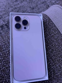 ￼آيفون 16برو ماكس للبيع نضافه فول بطاريه 99  السعر مليون 400وبي مجال  ...