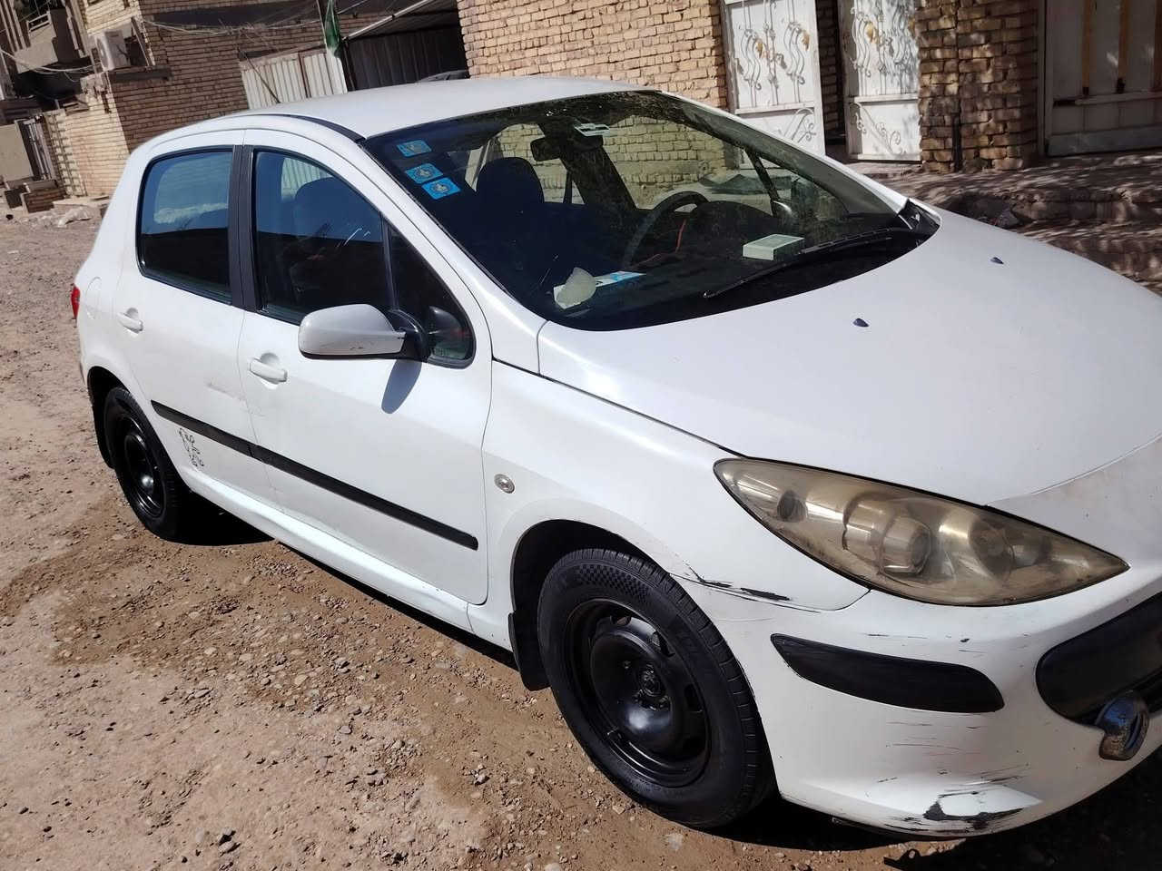 السلام عليكم بيجو 307 موديل 2006 كير و محرك 1600 كير ومكينه وكهربائيات وصدر ١٠٠ ٪ادامه كامله باتري جذيد وصدر جديد السياره باسمي بيه ٣ قطع صبغ  ادامه كيد وممكينه وزيت بلكامل سياره جاهزه ررقم انبار مكان بغداد *********** سعرها ٤٥
