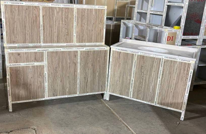 الالمنيوم 

كاونتر المنيوم 
قياس متر ونص ارضي + ملحق متر ونص
مع سنك مترو20 مرمر

الشغل فصال وليس سوگي

المقطع المستعمل ثقيل صيني
بليت داخل خارج0.7
وليس كابون 

حسب طلب الزبون للون 
واضافه المجرات 

السعر //250
متوفر توصيل كافه محافضات العراق