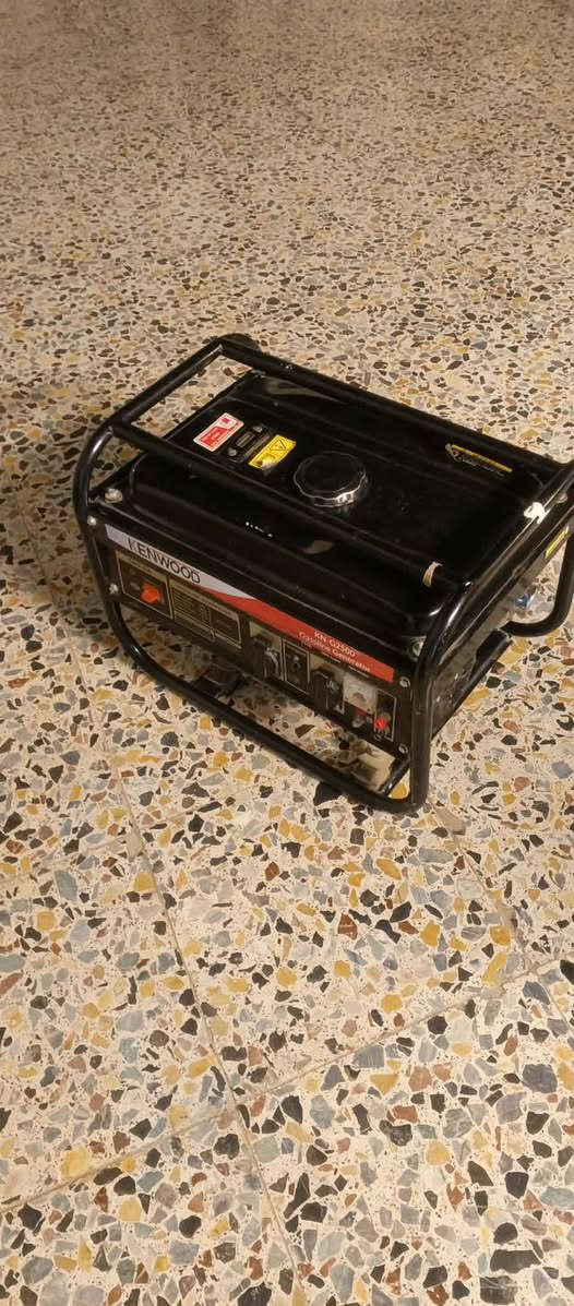 مولده بانزين نوع كينود ثنين ونص كيفي  ١٠ امبير السعر ١٧٥ وبيها مجال


**إذا كنت صاحب هذا الإعلان وتريد حذفه لأي سبب، رجاءا أرسل رسالة إلى الدعم الفني**