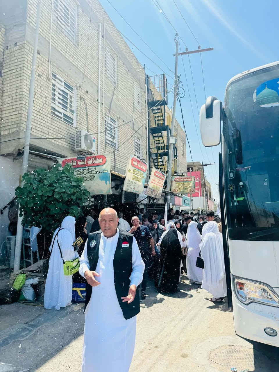بعد عودة حملتنا من مناسك العمرة
نعلن عمرتنا  الثانية بعد العاشر من محرم مباشرة سيارات حديثة ومكيفة( بري) الراغبين بالذهاب جلب جوازاتهم لمكتبنا شارع الخليج مجاور مرطبات زهرة الخليج (مجمع البنواوي) مع صور... ( ٢) ليلة المدينة المنورة( ٥) ليلة مكة المكرمة( ٣) وجبات طعام يوميا بنظام البوفية مع احرام رجالي ونسائي وحقيبة كبيرة وصغيرة وباج تعريفي وربطة عنق نسائي كل هذا بسعر ٨٠٠ الف نقدا ولدينا أقساط مريحة جدآ
*********** واتساب
*********** الحاج ماجد كاظم البنواوي
