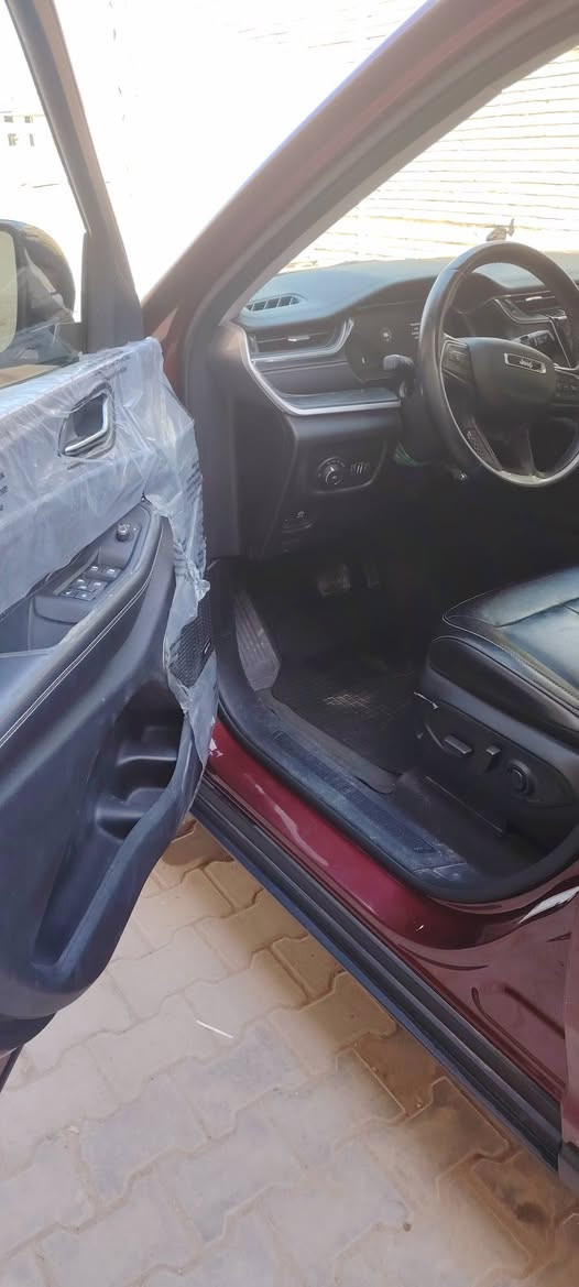 سلام عليكم جيب كراند موديل 2021 رقم بغداد بسمي سياره جديده سعرر٣شداد رقم***********
