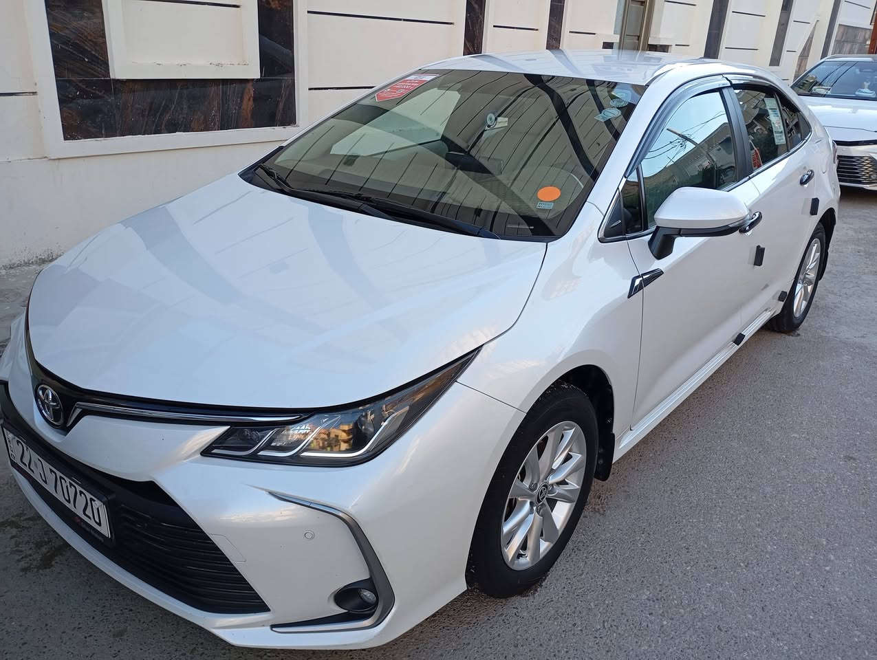 السلام عليكم للبيع كورلا 2022 ياباني بانزين فقط 
المواصفات:
رقم أربيل ( جيهان ) 
مكفوله  بدون ضرر بدون صبغ 
ماشيه ١٢٧
محرك 1800  بانزين
بصمه + دخول ذكي
نضام الترحيب  عند الاقتراب
تبريد قطعتين
نضام قياده ( سبورت +عادي )
كيجات دجتل شاشه
حساس أمامي + خلفي
مانع نزلاق
تبريد بيانو شاشه
مري شفط
ويل كب حجم 16   عدد 5
حساس اطار
حساس لايت عالي وناصي اوتو + حساس مطر
العنوان فلوجه
السعر 164 بيهه مجال 
رقم الهاتف ***********
رقم الهاتف ***********
