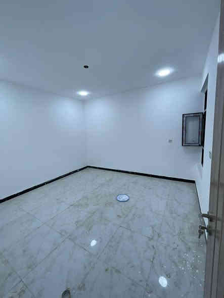 3 دور 80 متر الواحد  للبيع بناء حديث 
5 غرف نوم  صالة مطبخ   كراج 3 حمامات
واجهة 6/50
ديكورات داخليه 
شارع عرض 15 متر مقابل البيت تشجير 
بغداد الكرخ حي الجهاد منطقة  الضباط بصف شقق حي صدام 
ابو يوسف 
***********
***********
ابو مهيمن
***********
***********

مكتب الثقه الهندسي للعقار والمقاولات 
الضباط بصف شقق حي صدام مقابل قاعه ستايل جم حي الجهاد

https://www.facebook.com/عقارات-الثقة-الهندسي-11***********75/
