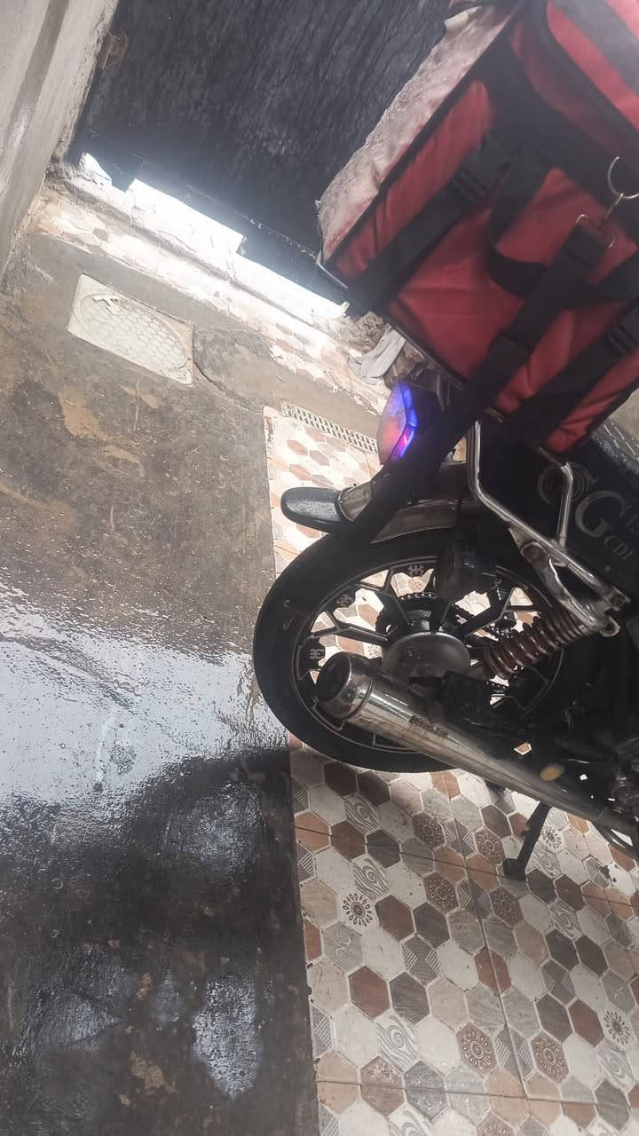 السلام عليكم دراجه للبيع نوع سيفان 24 وخمسه كير الدراجه نظيفه وحلوه محرك مكفول مكاني بغداد المحمودية سعر 500 وبيها مجال


**إذا كنت صاحب هذا الإعلان وتريد حذفه لأي سبب، رجاءا أرسل رسالة إلى الدعم الفني**