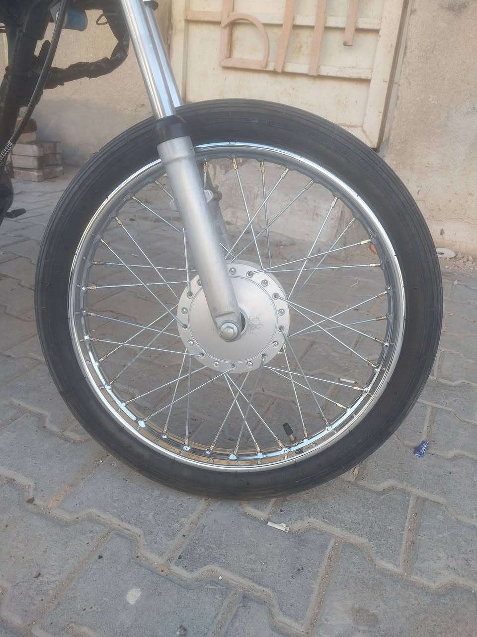 سلام عليكم دراجه اربع كير ارشه مديل ١٨ أوراق اصولي بوري رفيع سعر ٤٩٠ وبيه مجال قليل
مكان كربلاء حي المعلمين 
رقم 
***********
