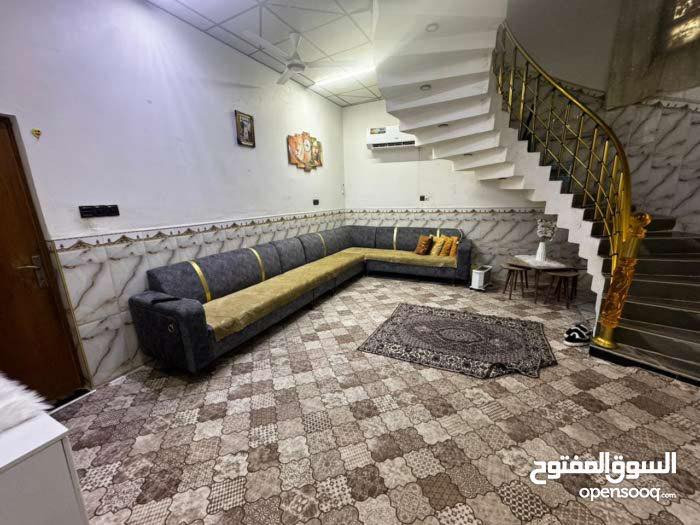 السلام عليكم بيت 200م في ابي الخصيب كوت ثويني قرب جامع خديجه سعره 85 وبي مجال ***********
