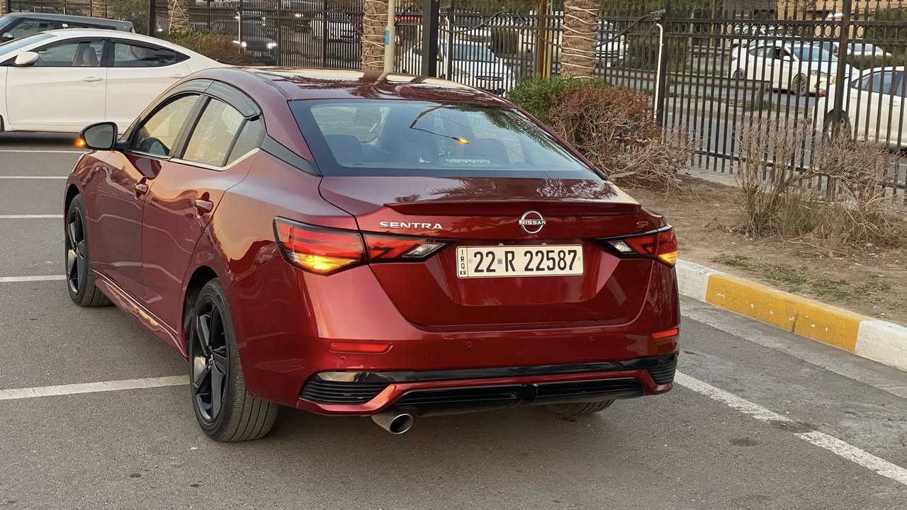 السلام عليكم ( للبيع فقط )
نيسان سنترا فىة SR موديل 2024 وارد امريكي
دخول وترقيم جديد رقم اربيل ( الشكل الجديد)
ماشيه 7 الف فقط لون احمر ماروني
حادثها فقط باب خلف السائق سرقه او تخريب 
بدون حادث تصادم 
جميع الايرباكات سليمه 
بصمة تشغيل + بصمة ابواب 
رادار امامي وجانبي وخلفي 
مري اسود+ اشاره بالمرايه + ويل اسود حجم 18 بلادي 
توقف ذاتي + تحديد مسار 
اضويه ليد + زينون بلادي
كشنات شامو تدفئه وكنتارا لون برتقالي
حساسات خلفيه + سبايدر خلفي
شاشه ايباد كبيرة الحجم تدعم كار بلي
نظام ايكو وسبورت+محرك 2000
السياره جديده بمعنى الكلام ودينار متصرف عليها 
جاهزه وبعدها بريحة الشركه وكشرها صافي بدون اي شخط
صور امريكا بالمنشور 
مكاني بغداد خلف هايبر ماركت حي العامل ( ***********)
السعر 158
