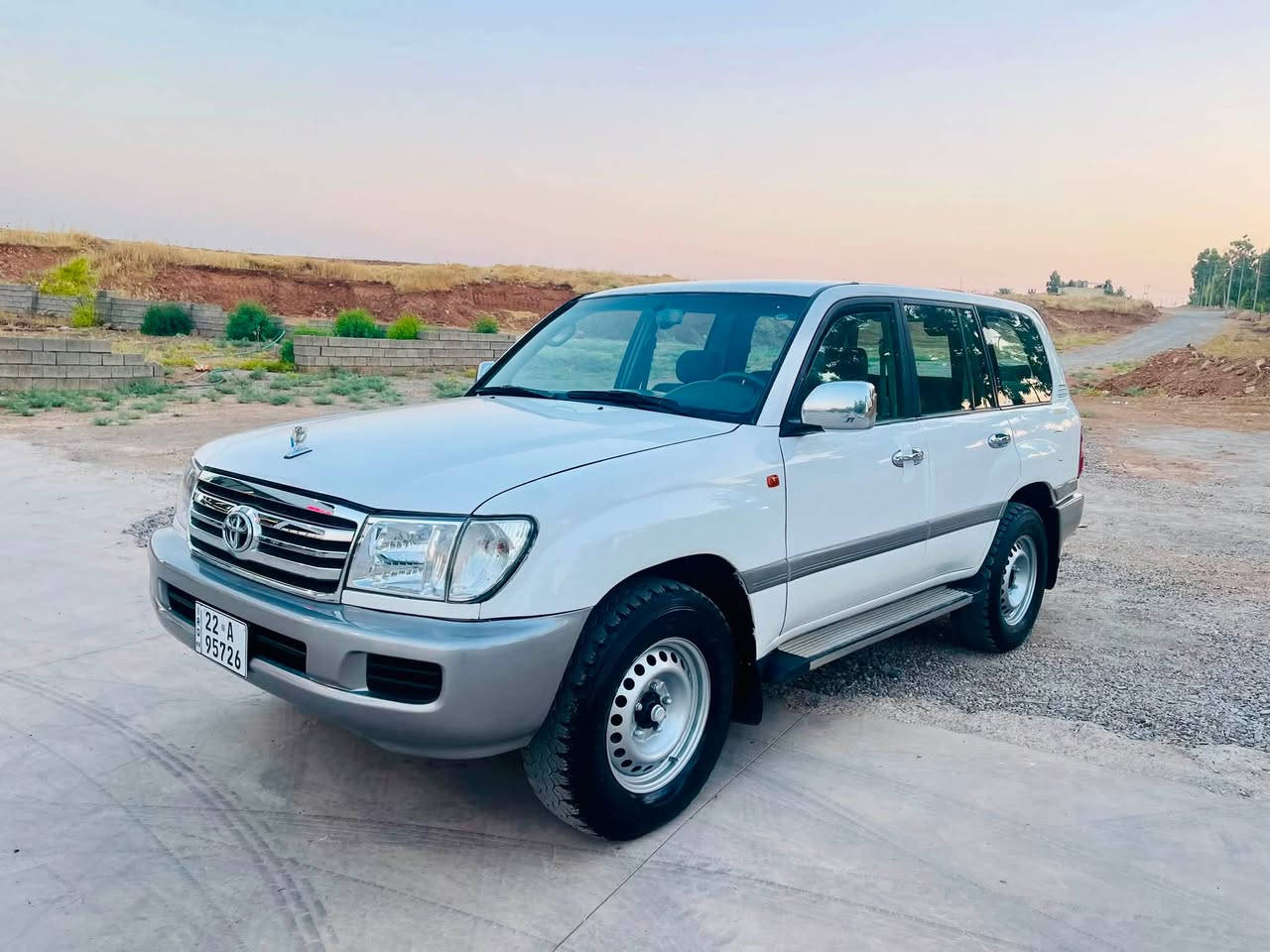 مونيكا. موديل 2002 ته حويل اسل
ناوزه رد. سه لاجه. ته بريد مه ركه زي.  جام كاره باي
گيرو مه كينه اكسل به شه رت
سه نه وي. ره قه مي. نوويه تا 2031 به ناوي خومه
٥ تايه ي ويل نوويه. 
بوياغ.١ پارچه ي هه يه 
سعري ١٢٨$
***********
