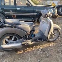 دراجه ايطاليه شغاله بس متروكه أبيعه عله وضعه غراضه موجوده ب ٦٠٠ و بيه ...