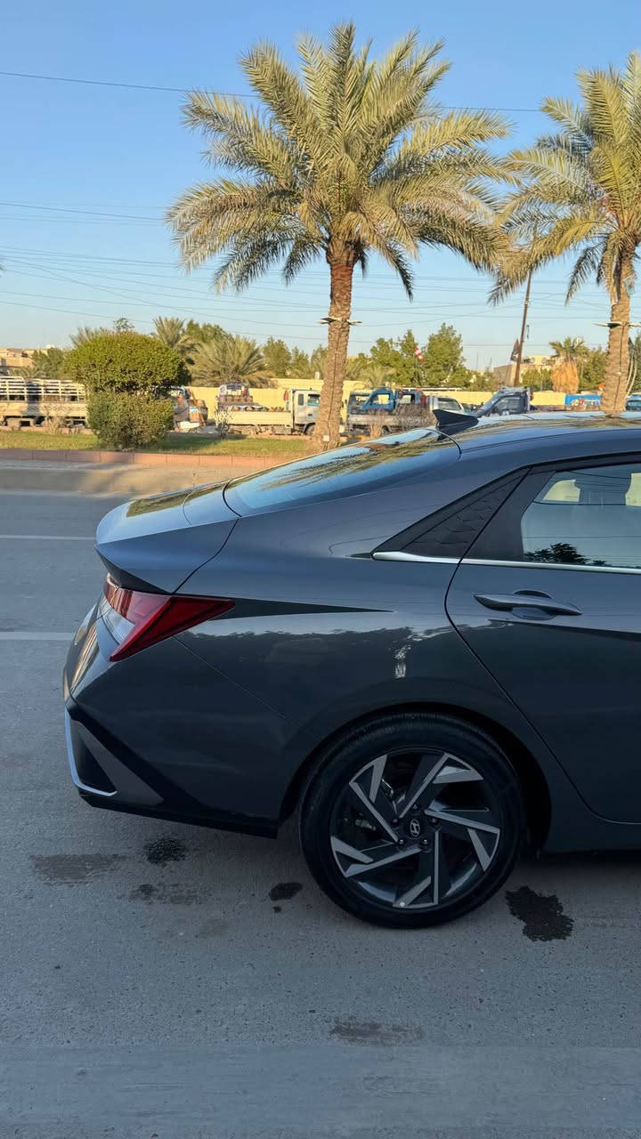 النترا 2025 ماشية 3 الاف ميل فقط دخول جديد 🇰🇷
ضرر موضح بالصور السياره كلها ليبل واحد بدون تبديل بدون صبغ فقط الدعاميه مبدله الباقي كفاله عامه من التبديل والصبغ وكفالة جميع الايرباكات 
الضرر ( تعديل الباب خلف الراكب الجهه اليمنه بارد وجاملغ جهة السايق تعديل بارد )
ماشية 3 الاف ميل ( اخت الزيرو ) 
السياره بدوووووووون رقمممممم تترقم جميع محافظات العراق عدا الاقليم 
 مواصفاتها 
- بصمة تشغيل ابواب وصندوك
- فتحة سقف ( سلايد روف ) 
- محرك 2000 Doch دوش بانزين
 - كاميرا 360 درجه 
- تبريد بيانو لمس 
-تبريد منفصل
- رادارات 360 درجة ( امامي جانبي خلفي ) 
- التحذير عند فتح الباب 
-رجاج ستيرن عند تحذير الرادار الامامي
- تحكم ستيرن 4 جهات 
- دشبول  4 وضعيات متغيره 
- 3 وضعيات قيادة  
- مثبت سرعة ذكي ( التحذير عند مغادرة المسار )
‏- Auto Hold التوقف لفترات قصيرة
- سايد بريك بصمة 
-شاشة بلازمة حجم كبير لمس تدعم نظام الابل كار بلي والاندرويد اوتو و خرائط GPS  
-شحن واير ليس 
-ويل كب ١٧  
-تشغيل عن بعُد 
-اضواء ترحيب عند الاقتراب 
- مازدات لد نهاري + زنون  
-لد خلفي
-نقط عمياء في المري الجانبية
-تدفئة بالكشنات
-لد متغير 7 الوان بالدشبول 
-كير اوتماتيك و S 
-تحديد مسار وقيادة ذاتية
- رادار امامي 
- مانع انزلاق 
- سياره بعد احلى من الصور

السعر 172$ 
-رقم الهاتف ⬇️
***********
 ‭***********‬
مكان السياره : بغداد الرصافه بغداد, العراق
