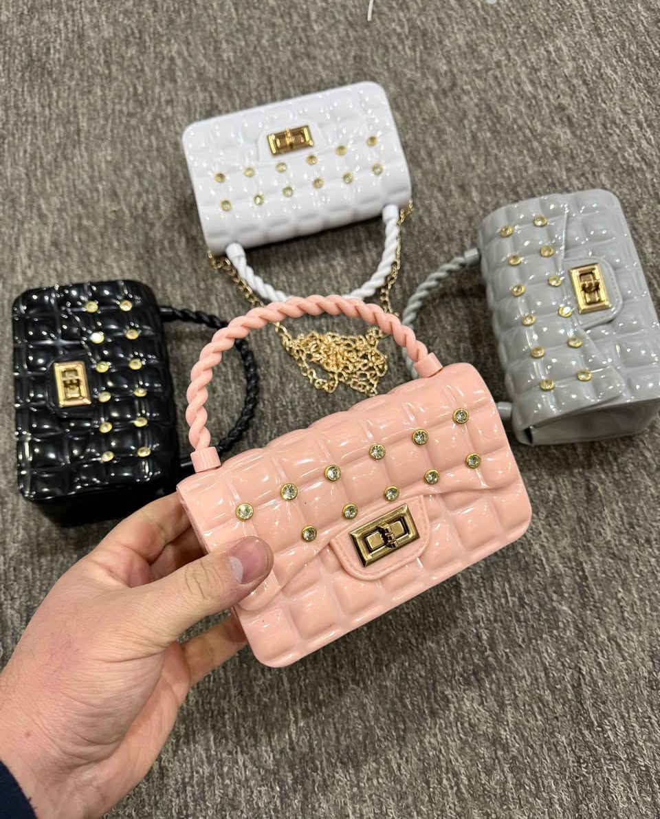 متوفر جملة فقط


**إذا كنت صاحب هذا الإعلان وتريد حذفه لأي سبب، رجاءا أرسل رسالة إلى الدعم الفني**