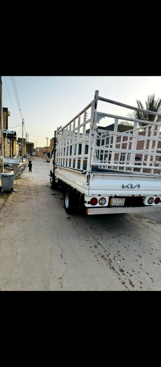 السلام عليكم كيا حمل لبيع موديل 22كفاله عامه محور تاير 14وتانكي 120 حدادية وتخم تأيرات ودوشمه جاهزه على آخر حبايه السعر 178 وبيه مجال ذي قار قضاء النصر ***********
