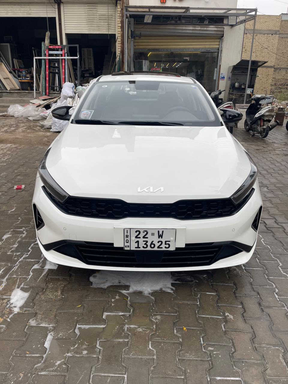 سلام عليكم k3 فول مواصفات
مكان الشعب حي تجار موديل 2024 
بدون صبغ بيه بس هاي طعجه مبينه بالصور 
سعر 142 الاستفسار ***********
