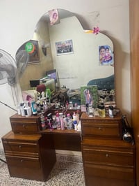 غرفة نوم للبيع السعر 500 وبيها مجال للتواصل 07728417482