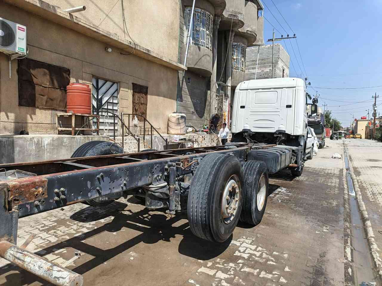 سلام عليكم سكانيا شاصي طويل بل سنويه كرين بسمي مكينه ٨ بم ونوزل موبايل ***********
