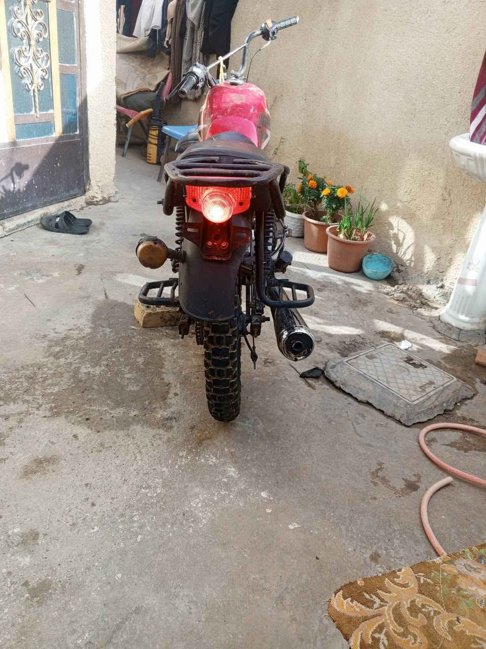 دراجه كرايسر 2018 5 كير شغاله سلف وهندر بس الباتري تعبان مو دوم يشغله سلف مكينه مكفوله  تايرات جدد السعر 300 وبيه مجال مكاني بغداد الشعله رقمي ***********
