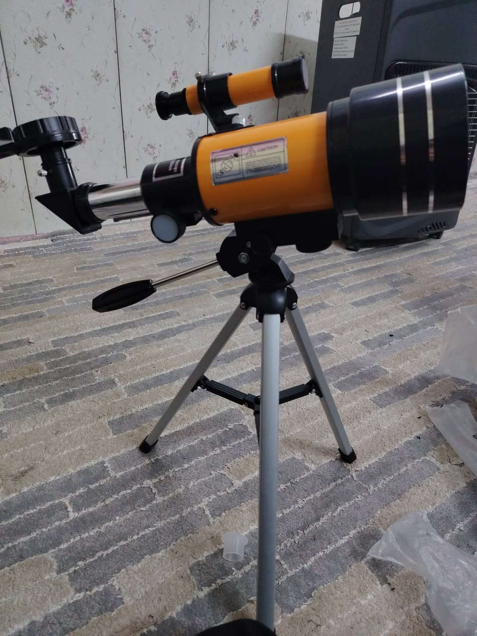 🔭 تلسكوب فلكي F30070M
للبيع
✅ تكبير قوي
✅ صورة واضحة
✅ حامل ثابت وسهل الاستخدام
✅ ينفع للكبار والأطفال
✅ خفيف وسهل الحمل 
💰 سعر مناسب 45 وبي مجال 
رقم الهاتف ***********
