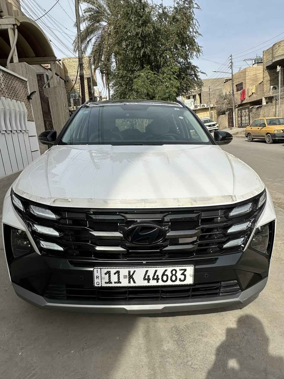 السلام عليكم هونداي توسان موديل 2025خليجي ضمان الشركه الدوليه الاولى تو كلر السياره بعدها افابلون الشركه ماشيه 5  الاف مكفوله كفاله عامه جديده فول مواصفات عدا البنراما بصمه تشغيل وابواب كراسي كهرباء كشنات تبريد سايد بريك كهرباء جنطه كهرباء لايت زنون عدسات لد امامي خلفي حساسات ويل 19 بردات خلفيه تبريد قطعتين مري شفط ترحيب تو كلر نفكيشن شاشه كار بلي كامره دواره مكينه 2000دوش شاشه متصله فول مواصفات السعر 240مجال كلش قليل مكان بغداد الامين الهاتف ***********
