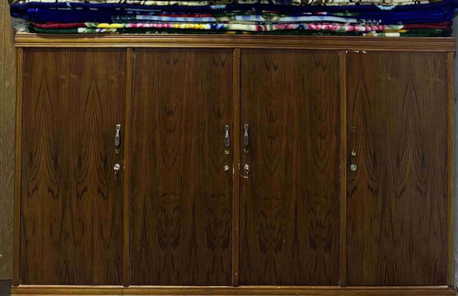السلام عليكم عندي بوفيه للبيع الله شاهد نظيفه وقويه تسكام  العرض مترتين وعشرة والارتفاع متره و٣٠ سعرها ١٧٥


**إذا كنت صاحب هذا الإعلان وتريد حذفه لأي سبب، رجاءا أرسل رسالة إلى الدعم الفني**
