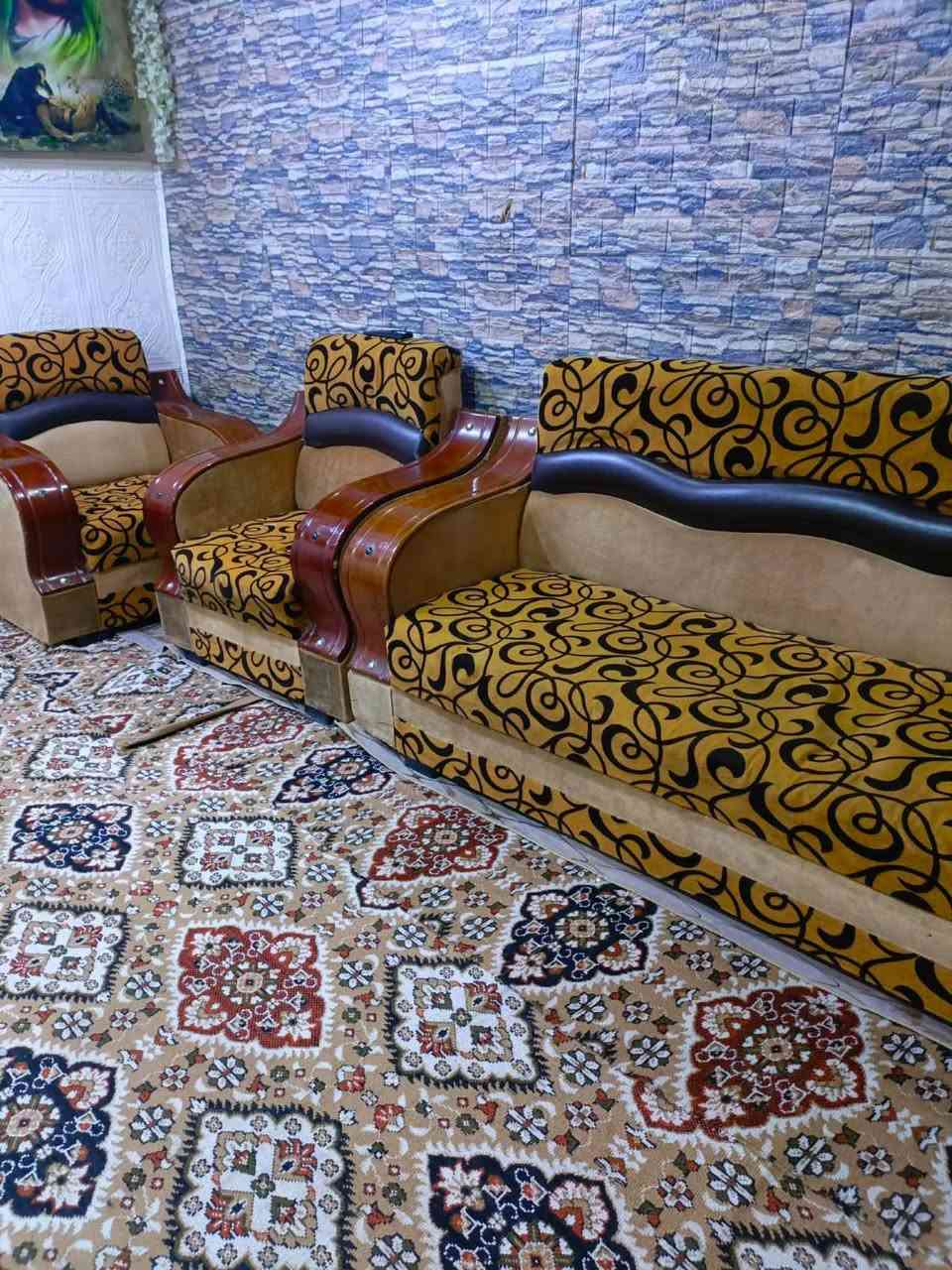 نص تخم 3 قطع كلش جديد ونضيف تركي ثكيل زلغ مابي بـ130 وبي مجال موجود توصيل للي يريد.. 
مكان ناصرية مدينة الصدر...


**إذا كنت صاحب هذا الإعلان وتريد حذفه لأي سبب، رجاءا أرسل رسالة إلى الدعم الفني**