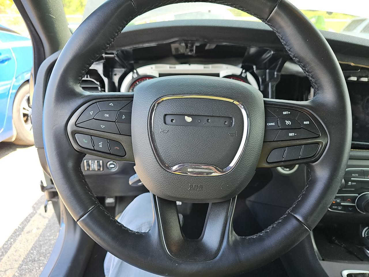 السلام عليكم شباب اليدور نظيف ومرتب وحادث خفيف
جارجر sxt وارد امريكي موديل ٢٣ النداء الاخير lastcallحادث موضح بلصور قبق الصندوق فقط مبدل نفس اللون بدون صبغ والباب نفسه راجع البلادي مالهة ممبدل بدون ايرباك السياره مواصفاته

كشنات حظن كهرباء فول

مرأه تعتيم وسطيه

حساسات خلفيه

شاشه كبيره كاربلي

بصمه دخول ذكي

دتشغيل عن بعد

صدر كلش جديد 

طستهة تخبل

ولاكلوب مشتغل بلدشبول 

السياره كلش نظيفه وكشرهة نظيف

مكانهة بغداد ***********  

تحويل ثاني يوم

السعر 228وبيهة مجال بسيط
