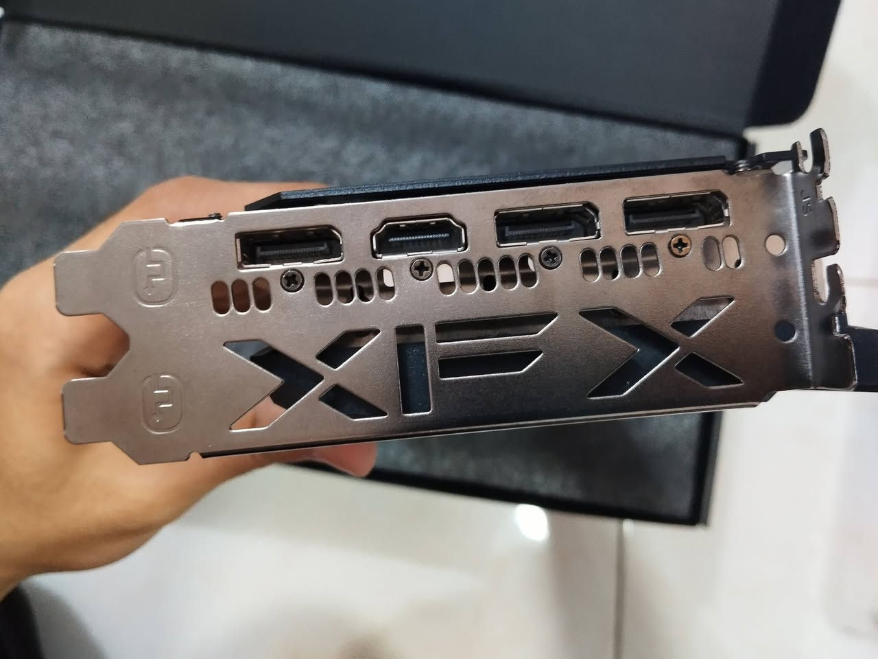 السلام عليكم
للبيع كرت شاشة نظيف Rx 6700xt 12g vram xfx swift309
من افضل كروت 2k الاقتصادية
استخدام سنتين والحراره 75 طبيعية من اشتريته جديد 
(السعر 450 الف )
للبيع باور سبلاي 600w من x-power (السعر 35) كلشي ما بي نظيف
للتواصل واتساب ***********
