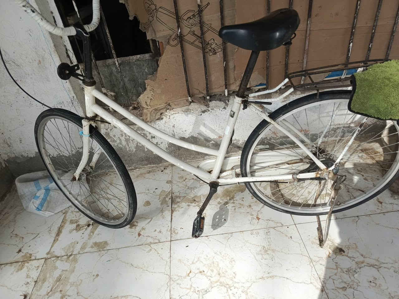 سلام عليكم باسكل البيع باسكل جديدونضيف الباسكل شوفت عينك الباسكل او مراوس بدرجه خاص مفتوح


**إذا كنت صاحب هذا الإعلان وتريد حذفه لأي سبب، رجاءا أرسل رسالة إلى الدعم الفني**