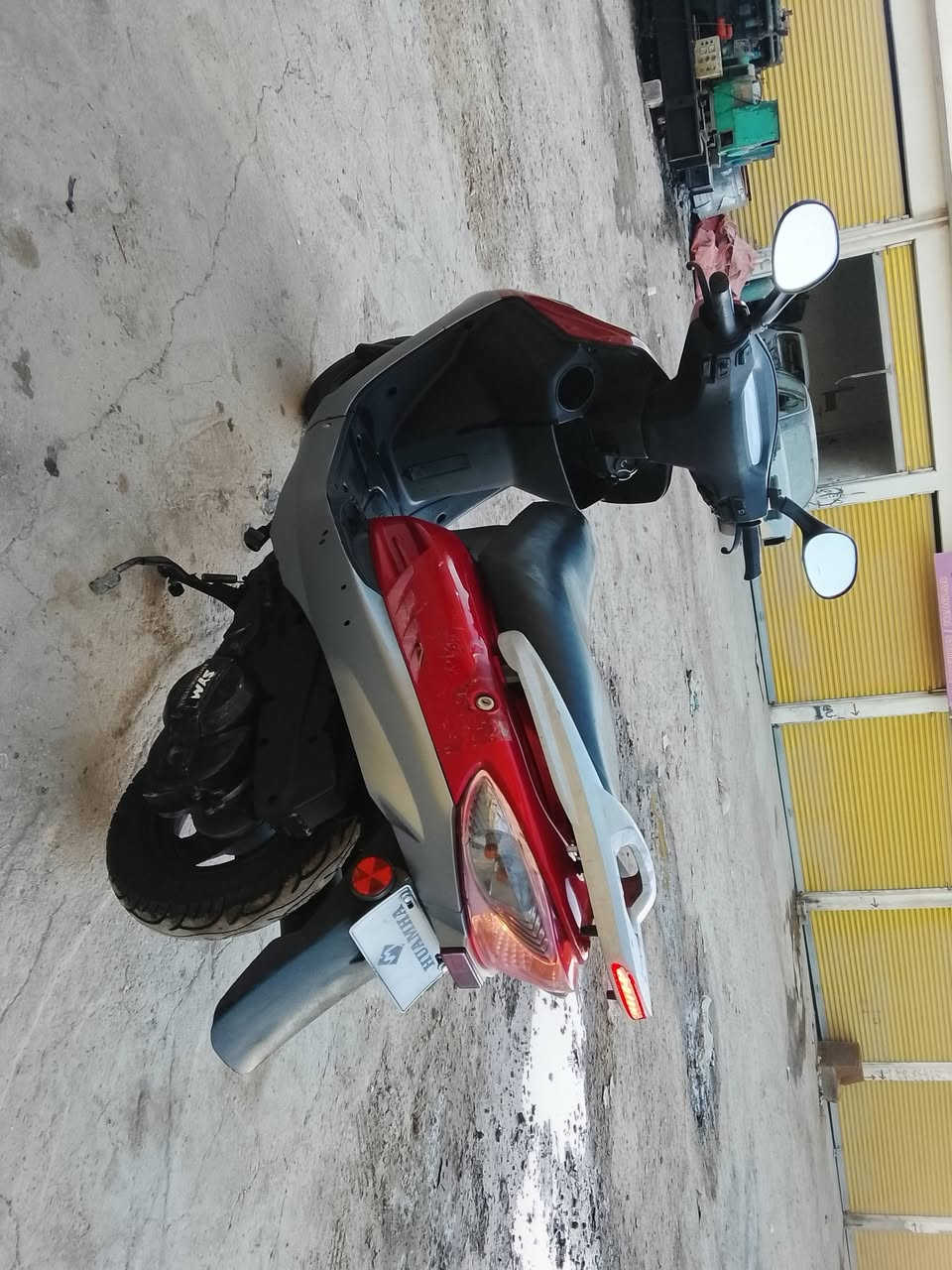 يا الله
للبيع دراجة سايم ابو عيون رص محرك نظيف كهربائياته سلف هندر كلها شغاله السعر 500 وبي مجال بسيط العنوان الرمادي للتواصل على الرقم ***********
