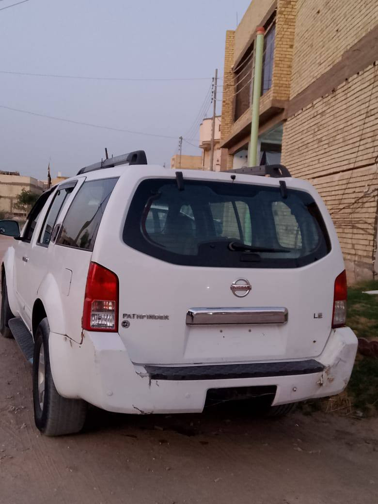 للبيع نيسان باڤندر 
ادوات محرك كايم 
سعرها 20 وبيها مجال للشراي 
للاتصال 
***********
