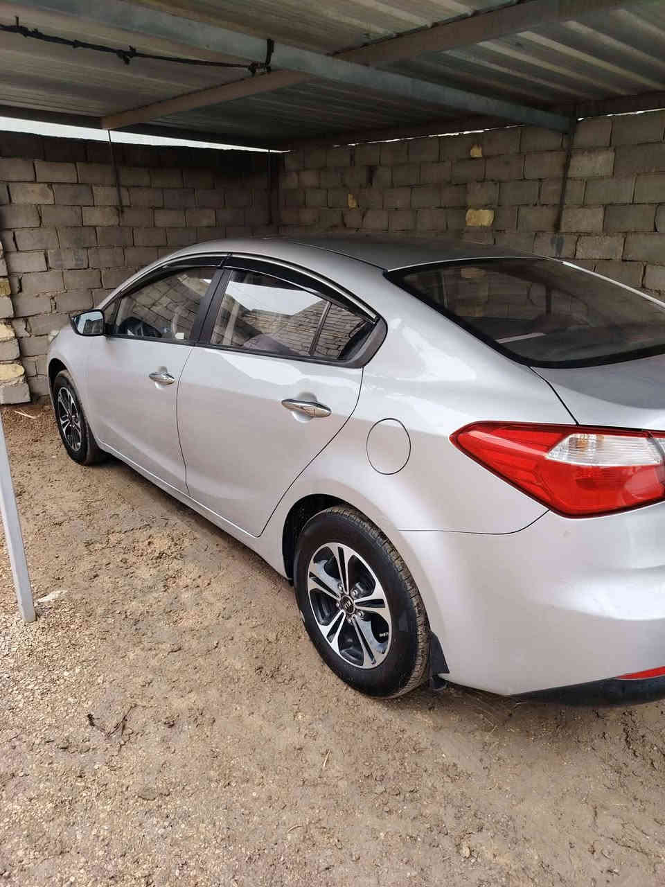 كيا سيراتو
موديل 2016
وارد خليجي 
السعر 131بيهة مجال بصيط 
سياره مكفوله 
السونار موجود بل صور 
للتواصل والاستسفار ***********
