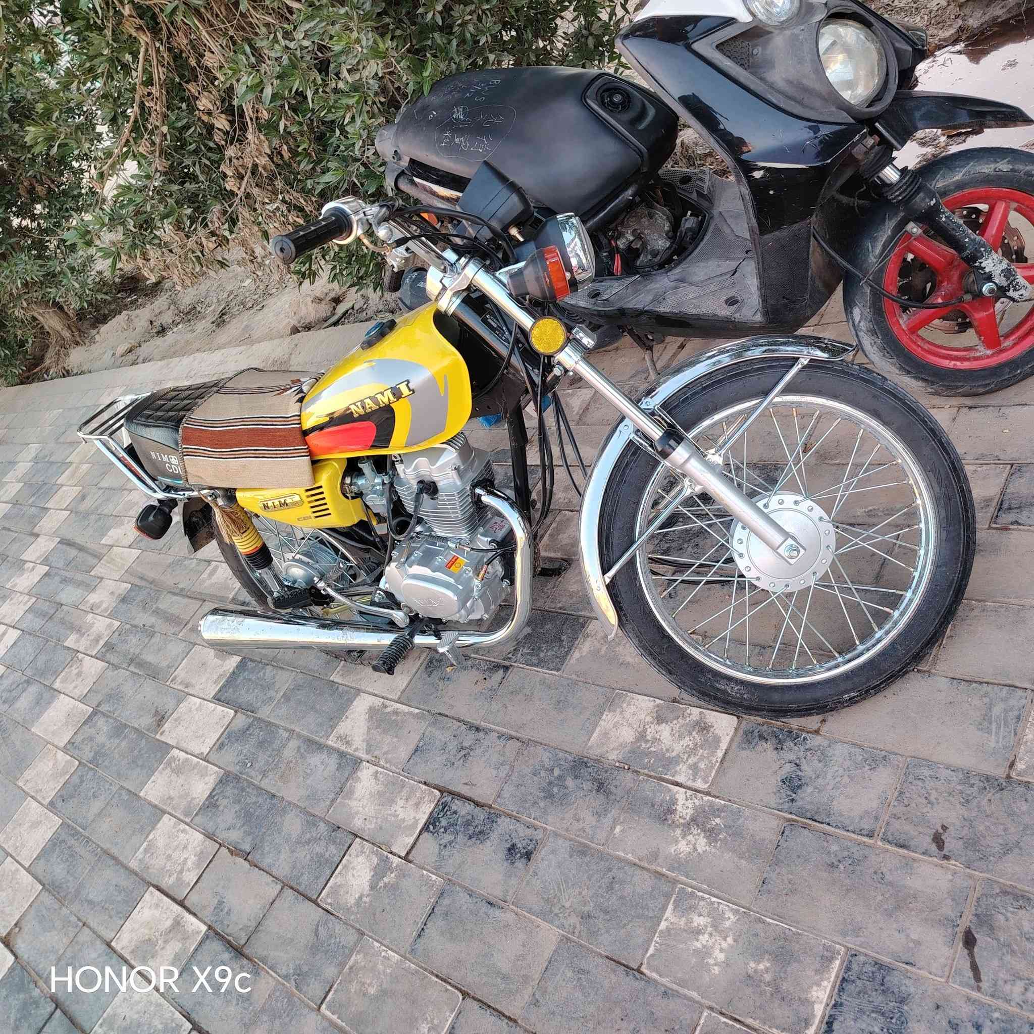 دراجه نامه امتياز موديل 2027 مكفوله من البرغي للبرغي ماشيه ٣ الاف صارله 10 ايام من طالعه وكيل السعر ٩٠٠ وبيه مجال مكاني بابل شارع 60


**إذا كنت صاحب هذا الإعلان وتريد حذفه لأي سبب، رجاءا أرسل رسالة إلى الدعم الفني**